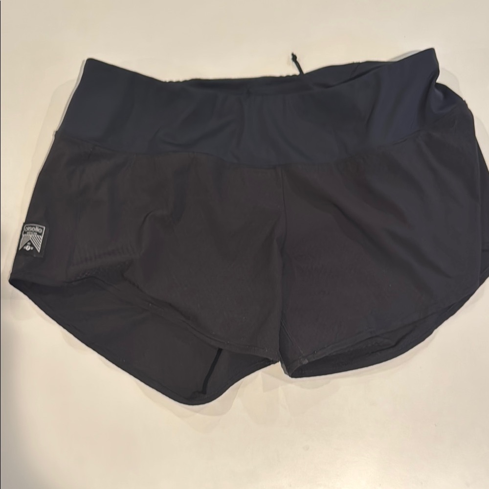 Oiselle Black Roga Short size 8